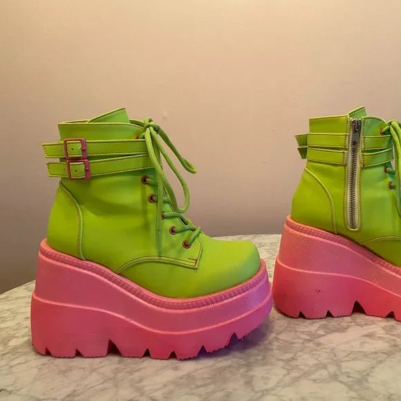 Pink Boots Neon Green Demonias SLAY-77 UV Pink Green Spike